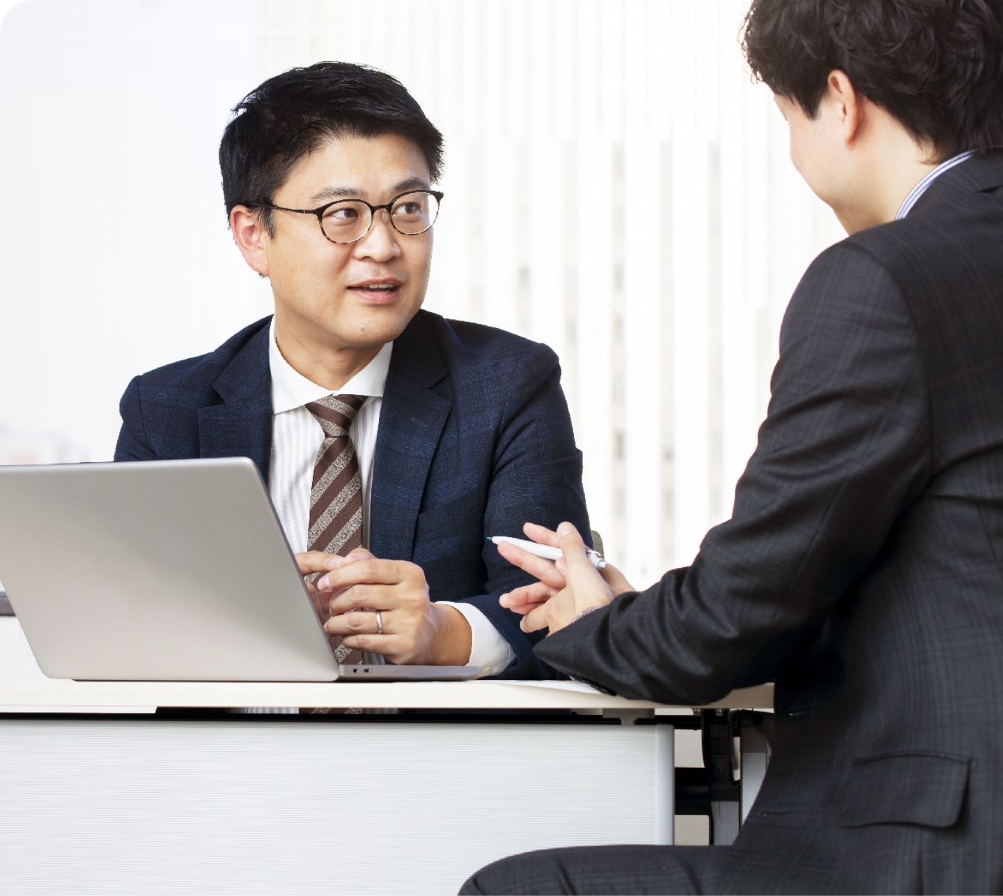 【働きやすい環境】フレックスあり/2年間の教育期間あり/成長できる環境！「働きやすさ」「やりがい」を感じられる環境づくりに力を入れ、真にお客様の明日を創造する税理士法人の画像