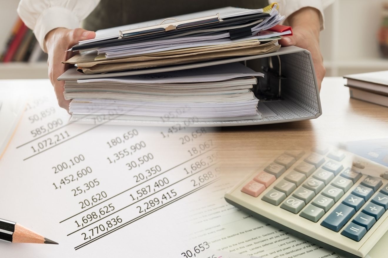 高卒から税理士になるには？受験資格や方法を徹底解説！