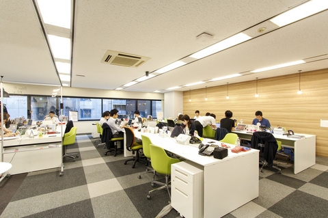 【経理マネージャー】充実した福利厚生！長期休暇（2週間）制度あり！AC（アナリティクスコンサルティング）事業とMT（マーケティングテクノロジー）事業を通じてマーケティング活動を支援しているWeb広告企業の画像