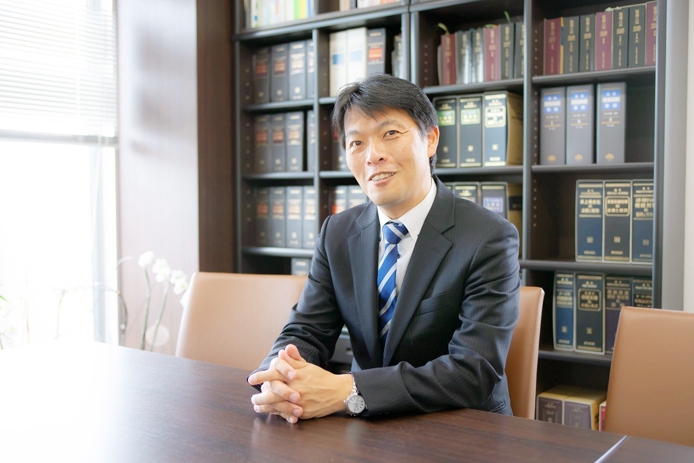 【税理士補助】残業少なめ！少数精鋭で先生と近い距離で成長できる！個人に合わせた社内研修ありの駅チカの会計事務所の画像