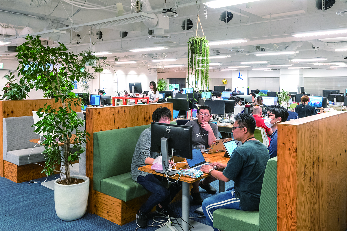 【労務】フレックスタイム制あり！ドリンク・フードコーナー充実！業界シェア No.1で、明るく風通しの良いBtoB向けFinTechベンチャー企業の画像