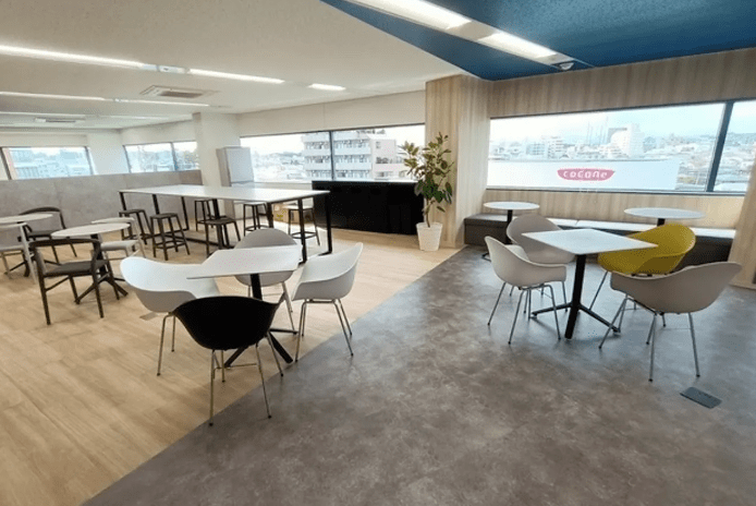 【経理スタッフ】リモート・フレックス環境有！AIを活用したWeb広告運用サービスの提供からマーケティング戦略の策定等ウェブマーケティング分野で首尾一貫したサービスを提供するIPO準備企業の画像