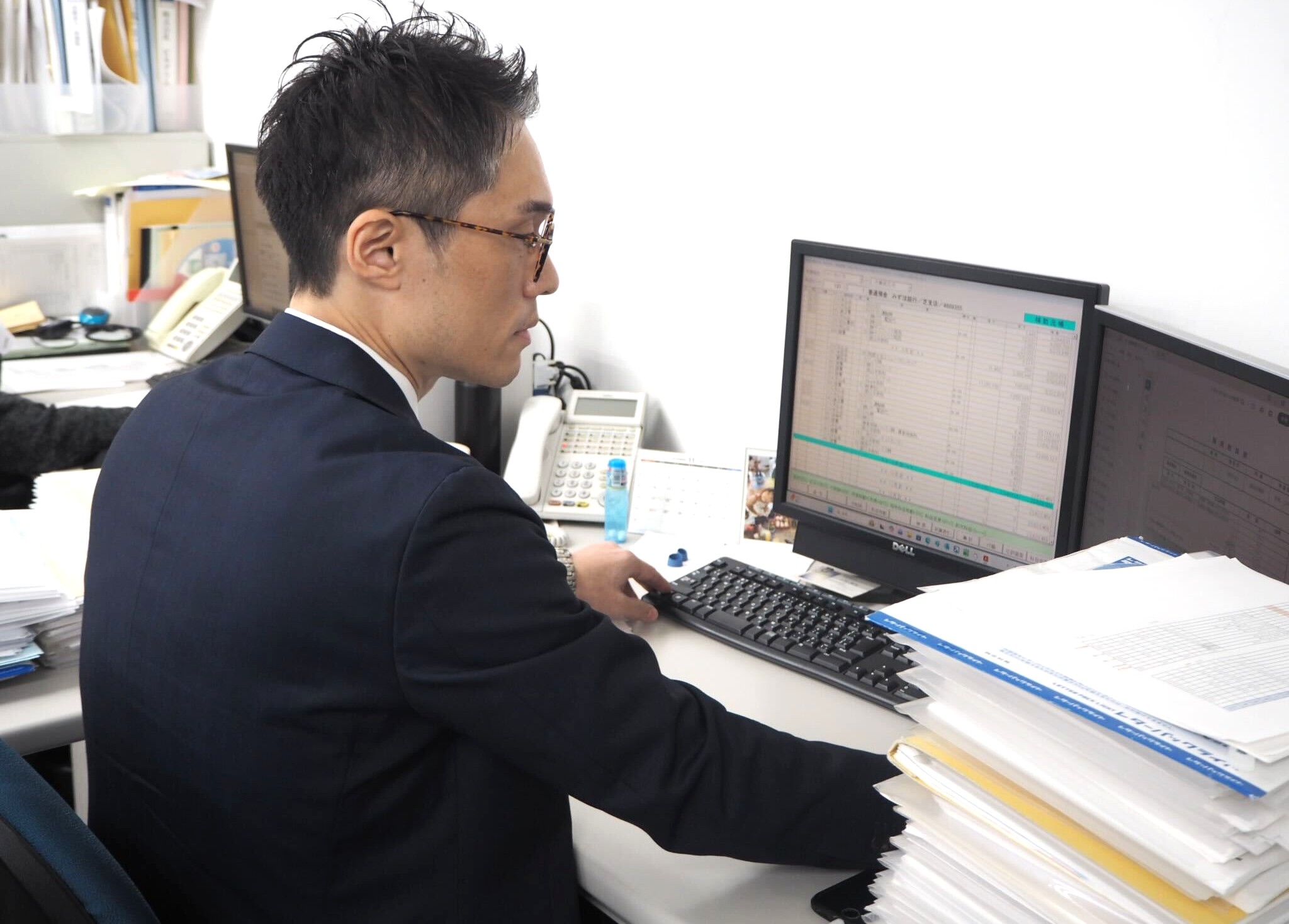 【資格取得を本気で応援】フレックス×残業削減推進で両立可能！試験前は1週間休暇OK！研修充実◎創業以来24年連続で売上アップを実現する税理士法人の画像