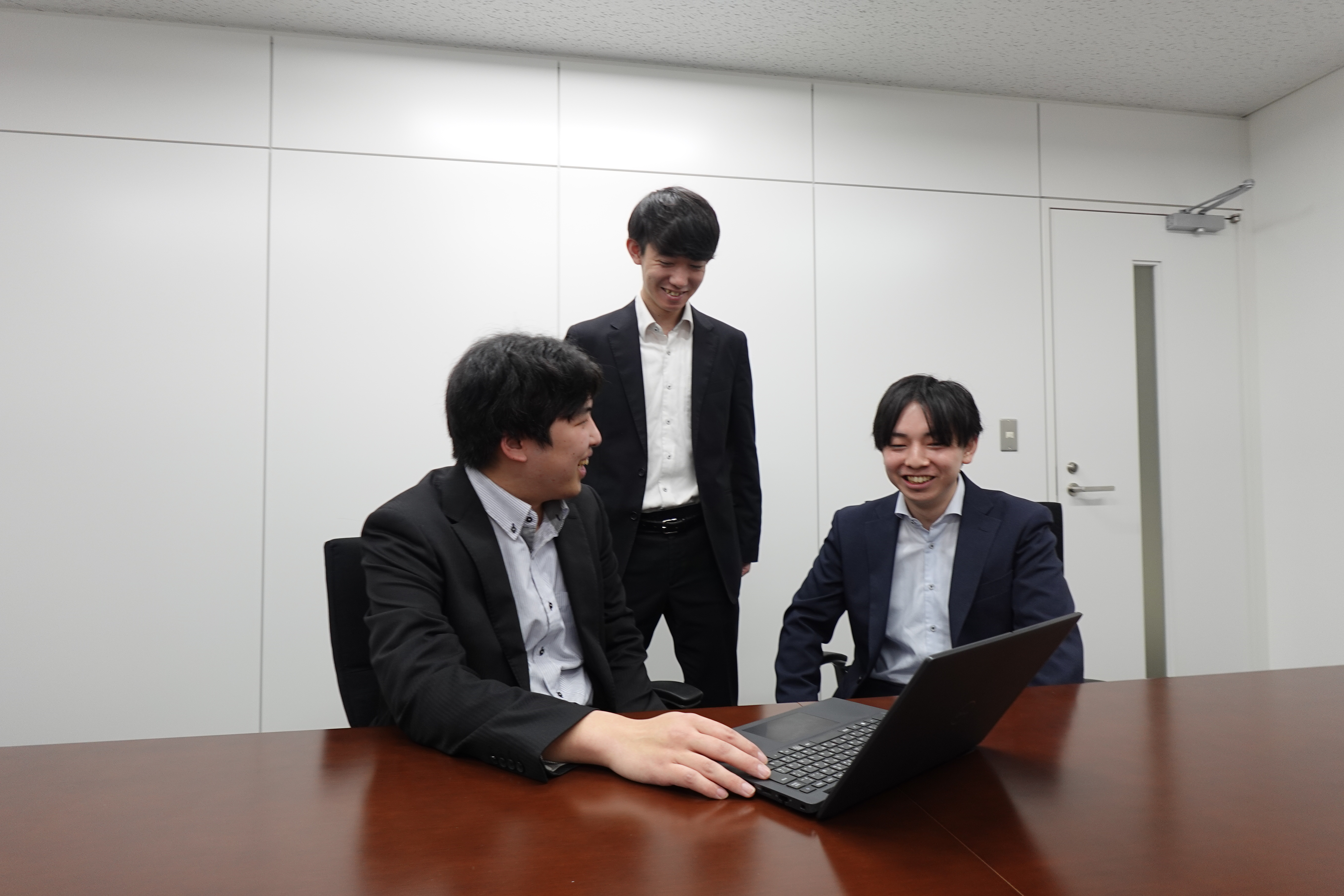 【経験者歓迎｜年収400万円〜】担当制×若手育成に本気の会計事務所／9-17時勤務・繁忙期も18時退社が基本の画像