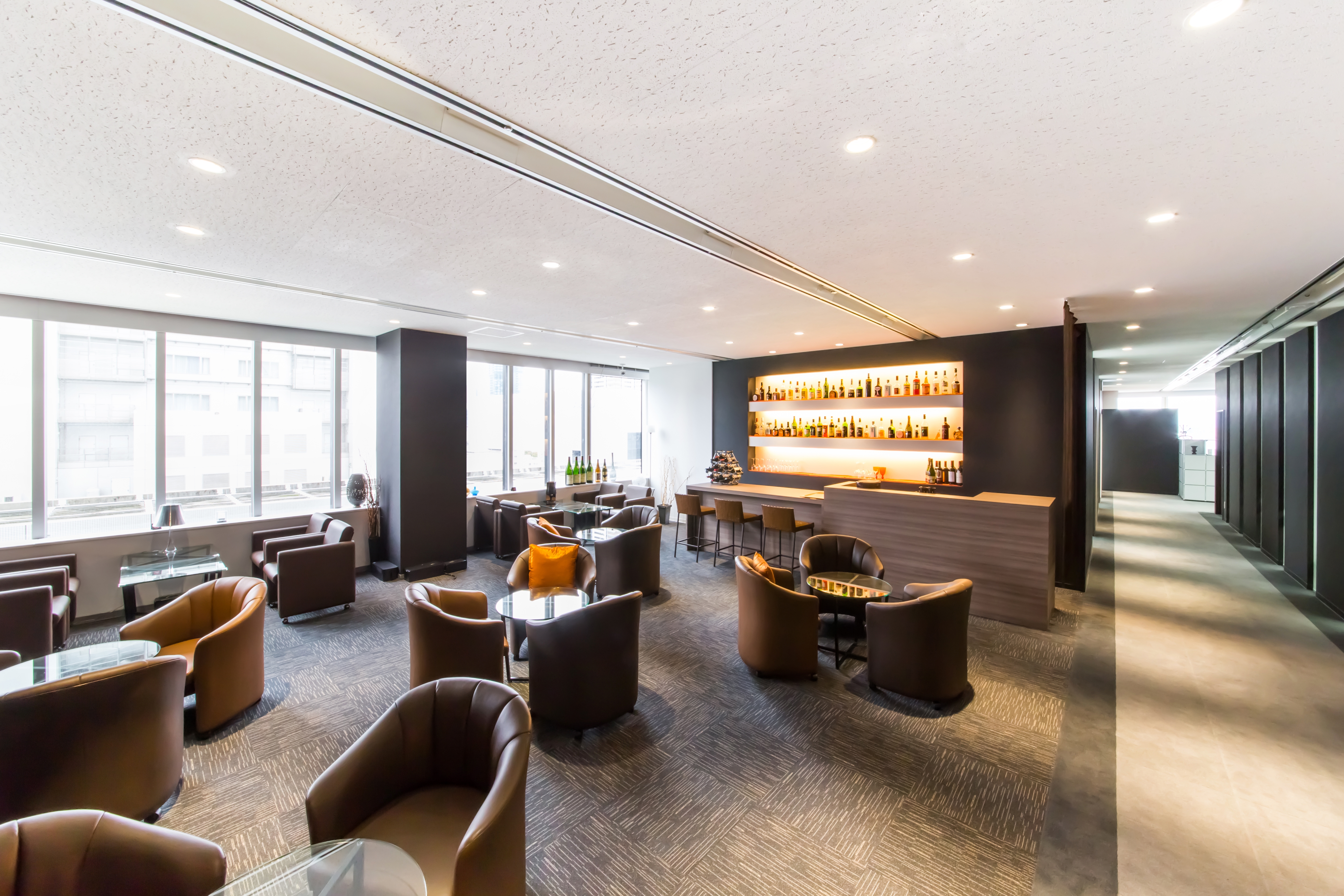 【税理士補助】科目合格者・目指している方は残業がなく勉強に専念できる！フレックス制・リモート勤務可能！女性も活躍中で子育てしやすい環境が整っている税理士法人の画像