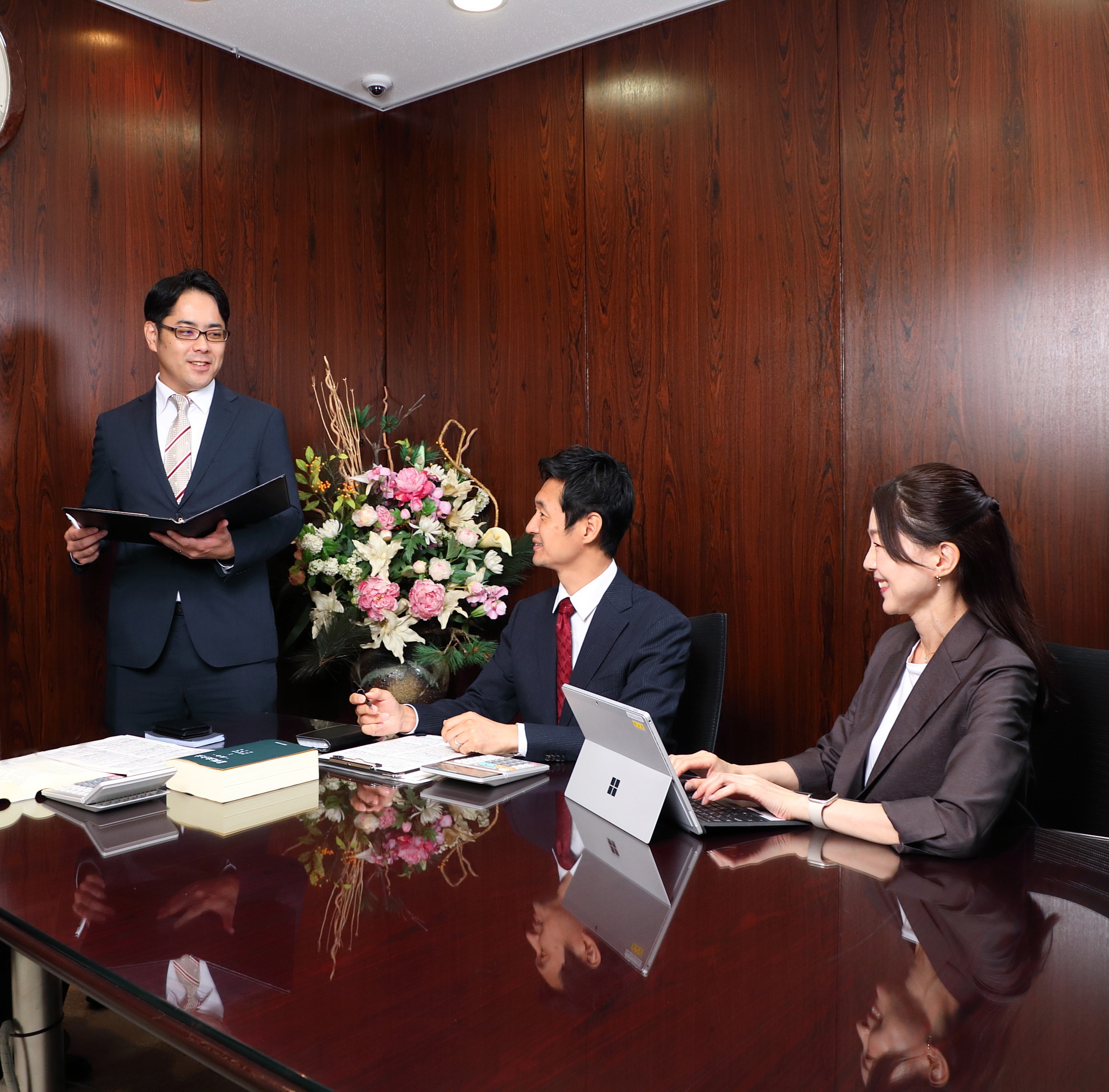 【税務会計スタッフ】試験前休暇21日～30日有！所属の税理士は全員税理士官報合格者！大型相続・資産税に特化し、特定富裕層の税務で唯一無二の経験を積める税理士事務所の画像