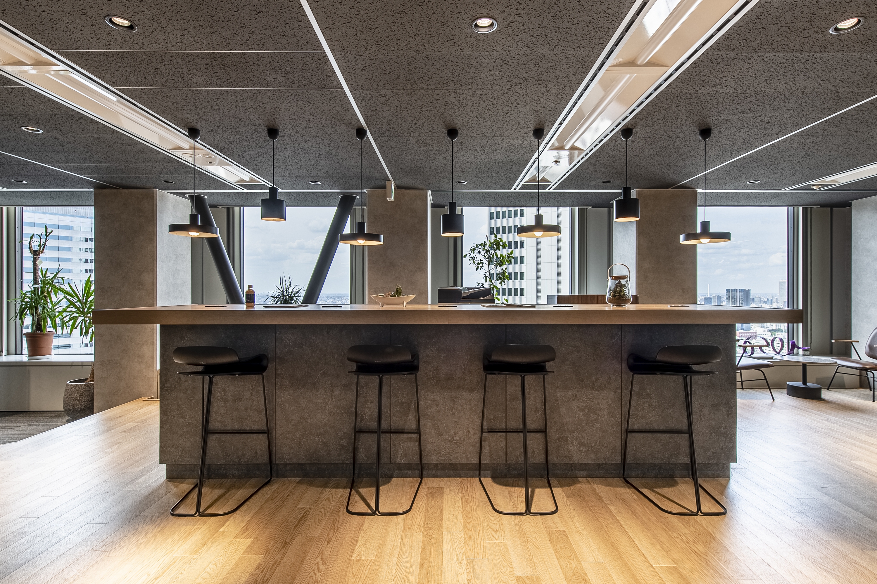 【経理スタッフ/充実の福利厚生/家賃補助あり】充実した教育プログラムのもと自己研鑽ができる環境です。日本で初めて「一括借上げ（家賃収入保証）システム」を創出！資産運用コンサルティングと不動産売買・賃貸管理事業を手掛け、国内賃貸管理業におけるリーディングカンパニーの画像