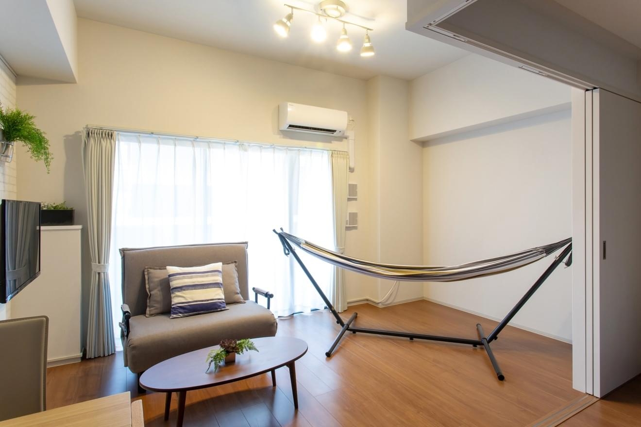 【経理マネージャー/リモートワーク可能】アフターコロナ・インバウンドによりニーズ向上中！東京23区内・京都市内・大阪市内の3エリアで、19棟約600室の宿泊施設を運営し年商12億円！レジデンシャルホテルをはじめ、多種多様な施設を企画・運営を手掛けるIPO準備中企業の画像