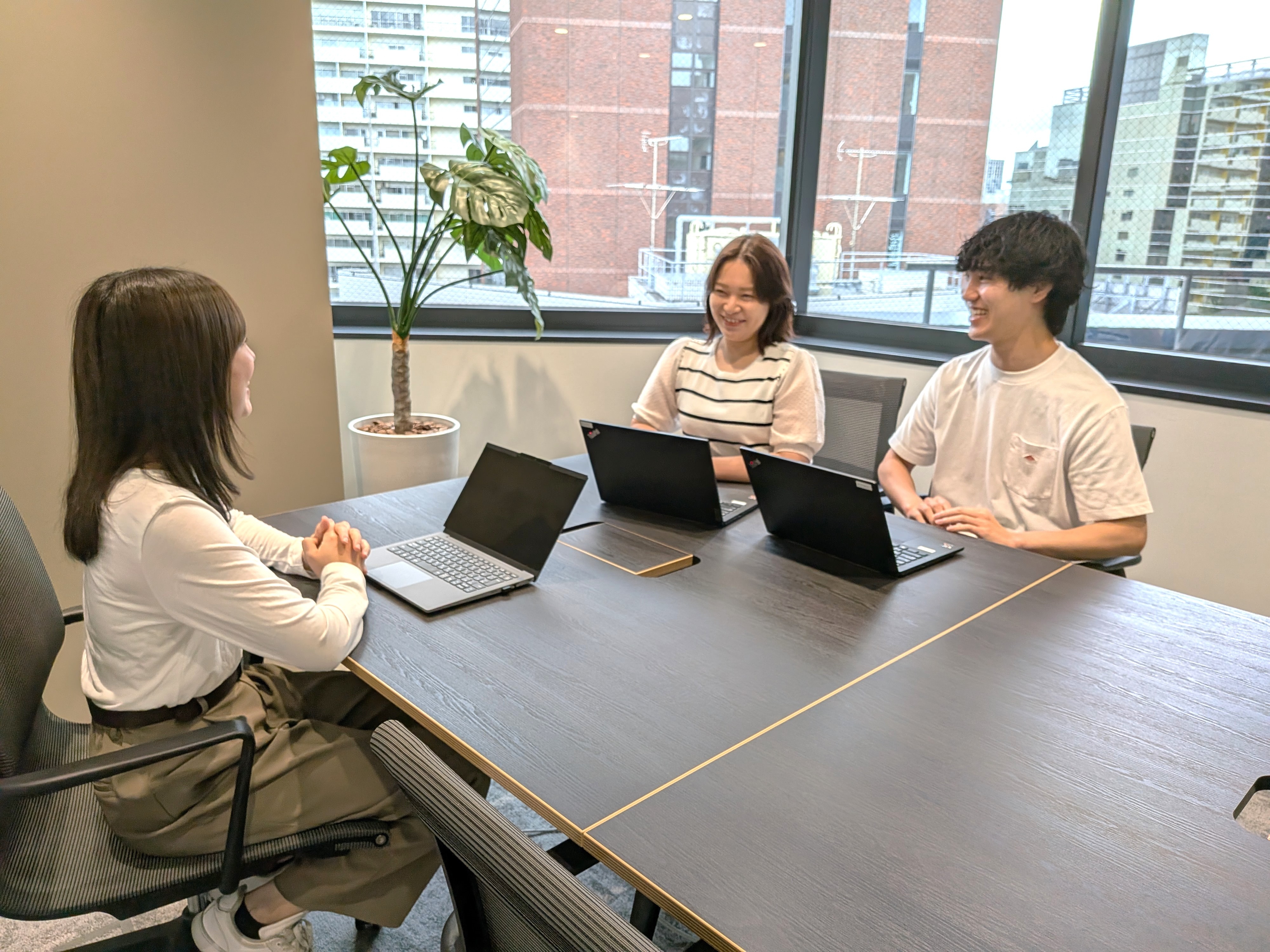 【時差出勤・週2リモート】裁量をもってチームを率いるマネージャー候補！◎実力次第で報酬アップ可能な税理士法人の画像