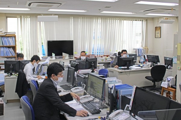 【税務会計】会計事務所経験5年以上の方求む！社内研修制度が充実の税理士法人の画像