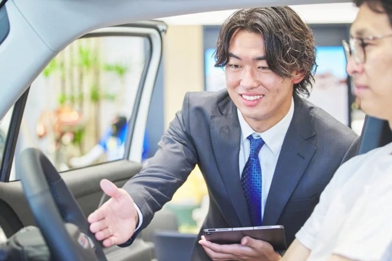 高級輸入車ディーラー×安定収...の画像