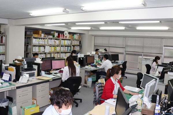 【税理士】会計事務所経験者求む！10年、20年先を見据えて更なるキャリアアップを図れる税理士事務所の画像