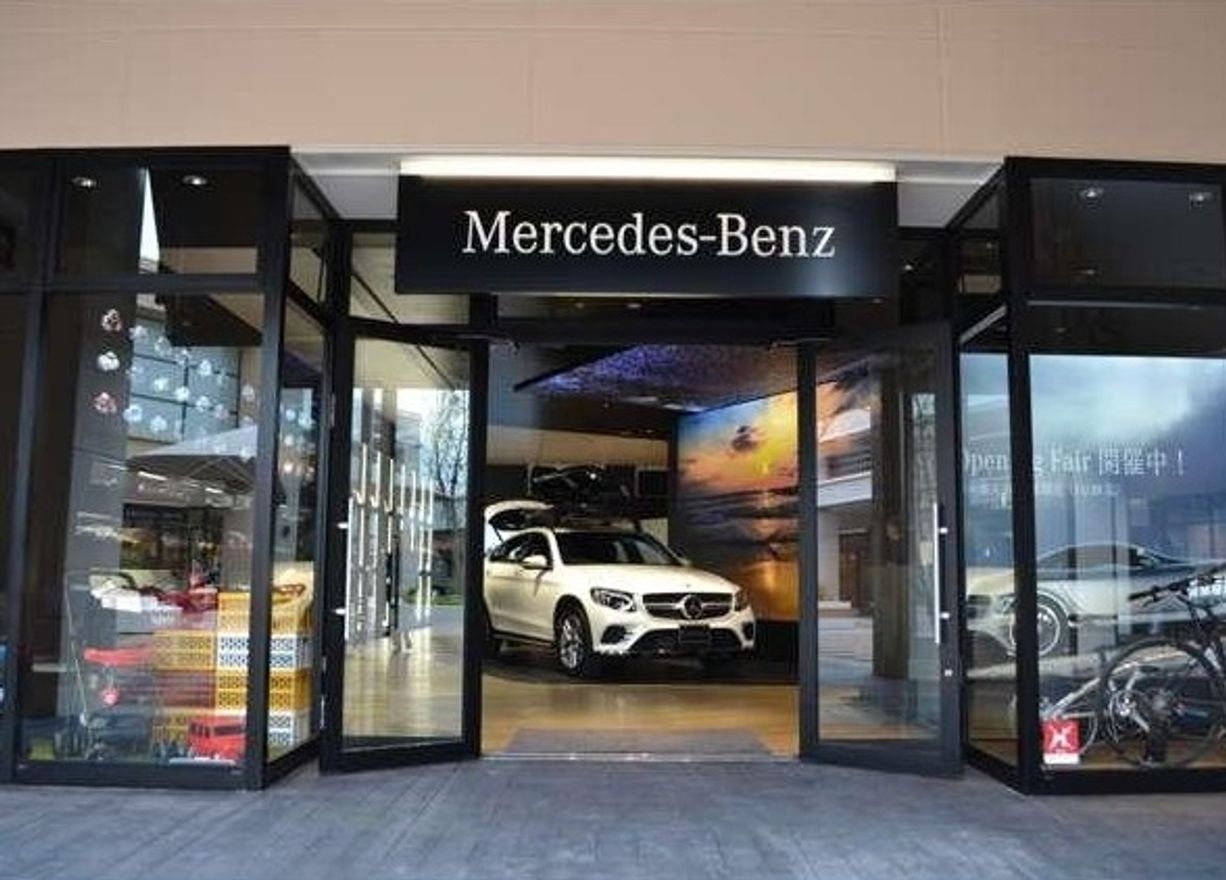 高級車ディーラーを支える経理...の画像