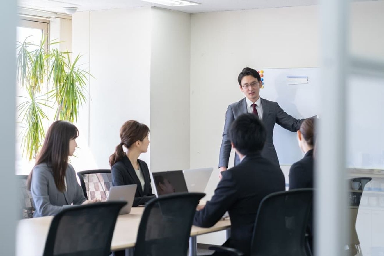 税理士の年収は低い？実態と打開策をご紹介！