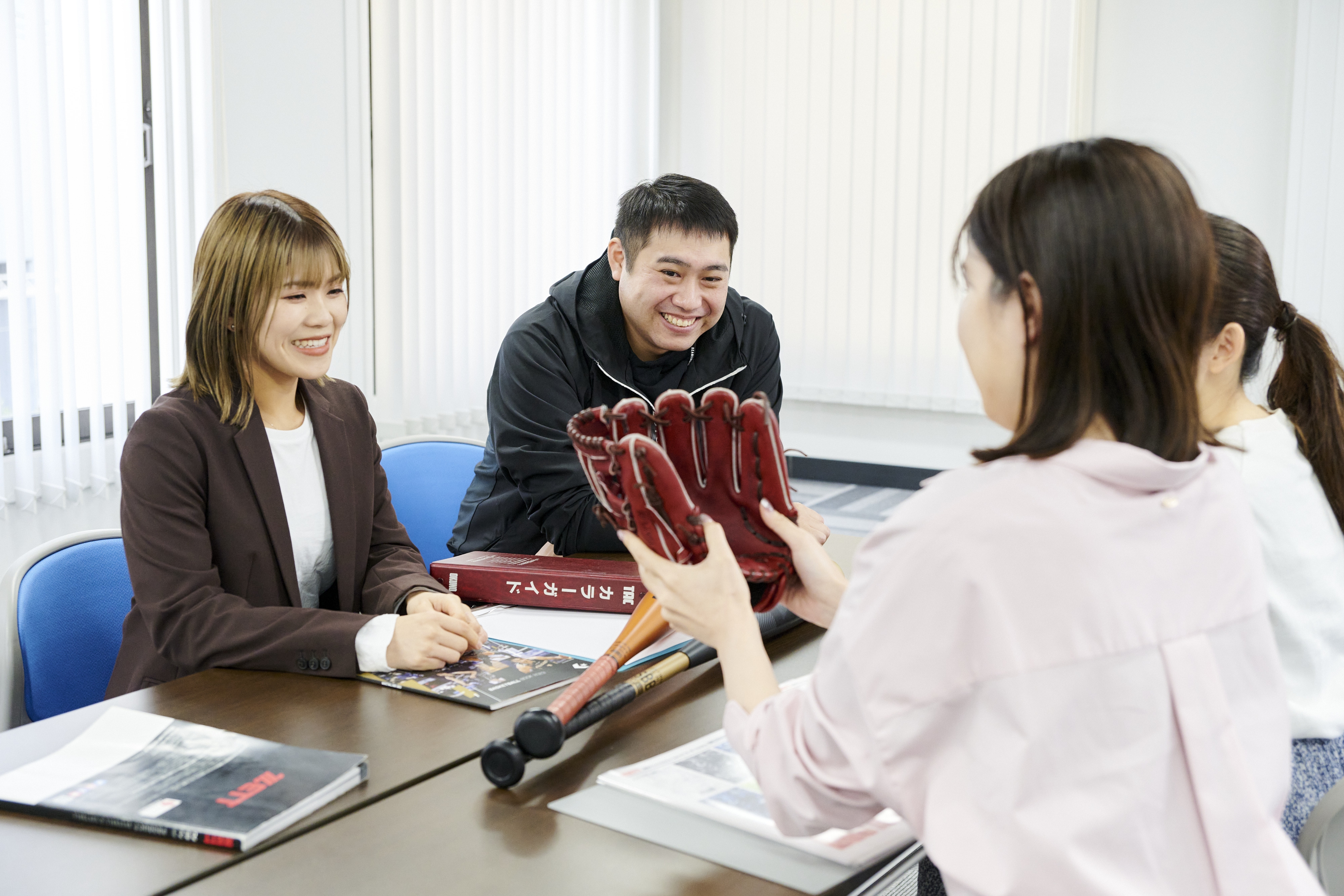 【経理マネージャー候補】＜東証スタンダード上場＞国内外で野球用品【ZETT】を中心にスポーツ用品事業を展開、設立70年・自己資本比率40％以上の安定企業の画像