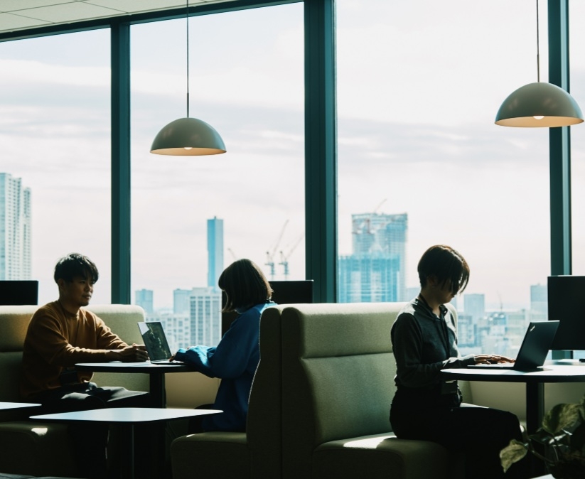 【経理スペシャリスト】リモート勤務可、フルフレックス制！世界一のエンタメ企業を目指し、M&A戦略を軸に急成長中！幅広く事業を展開し続ける当社で、複数の業態・企業の経理実務を積めます！の画像