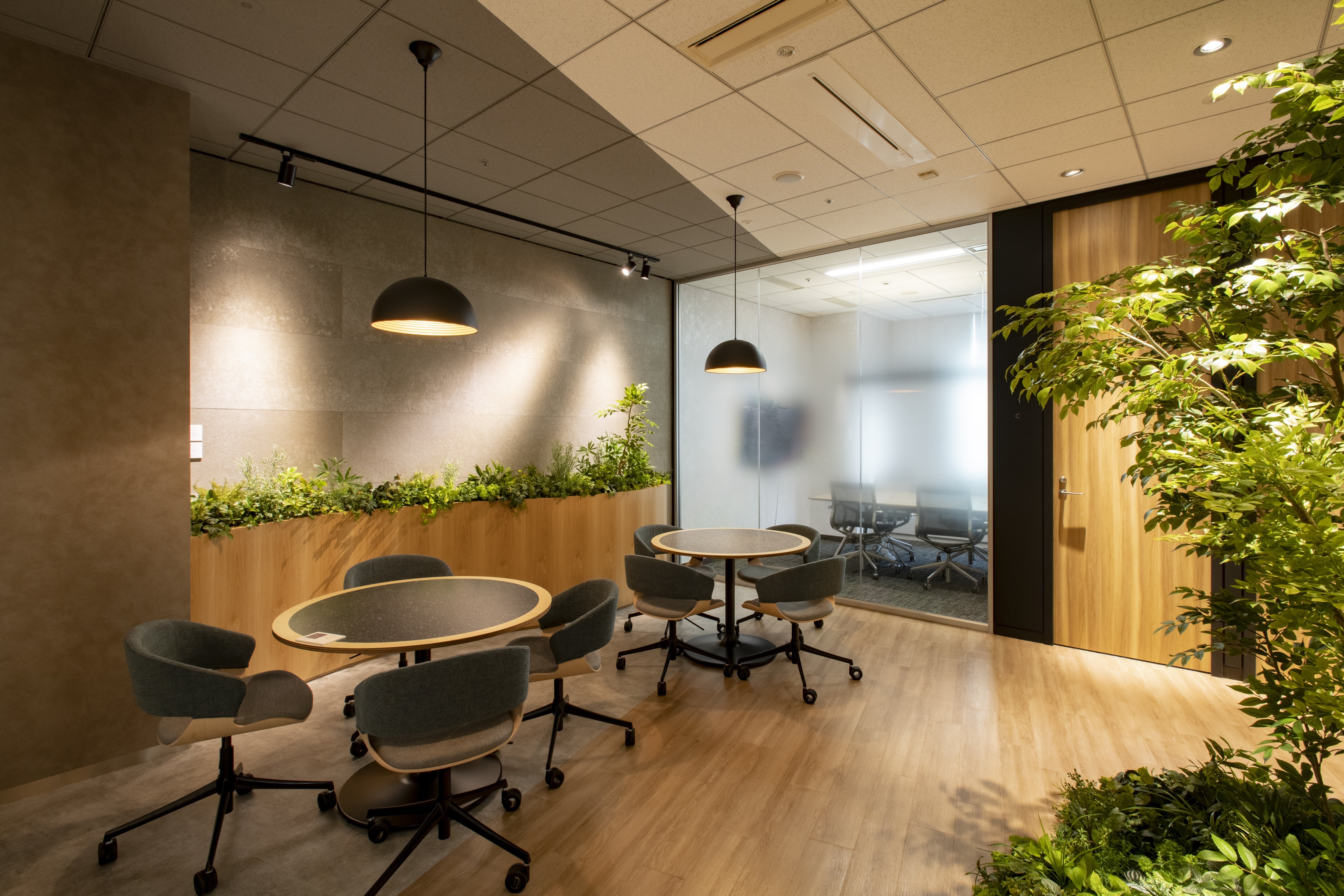 【経理財務スタッフ】6年連続で健康経営優良法人に認定！プライム上場の東京建物グループで連結売上高は4,637億円！建物管理、工事、PM業務などをワンストップで提供し、オフィスビルや商業施設などの建物総合管理を行う企業の画像