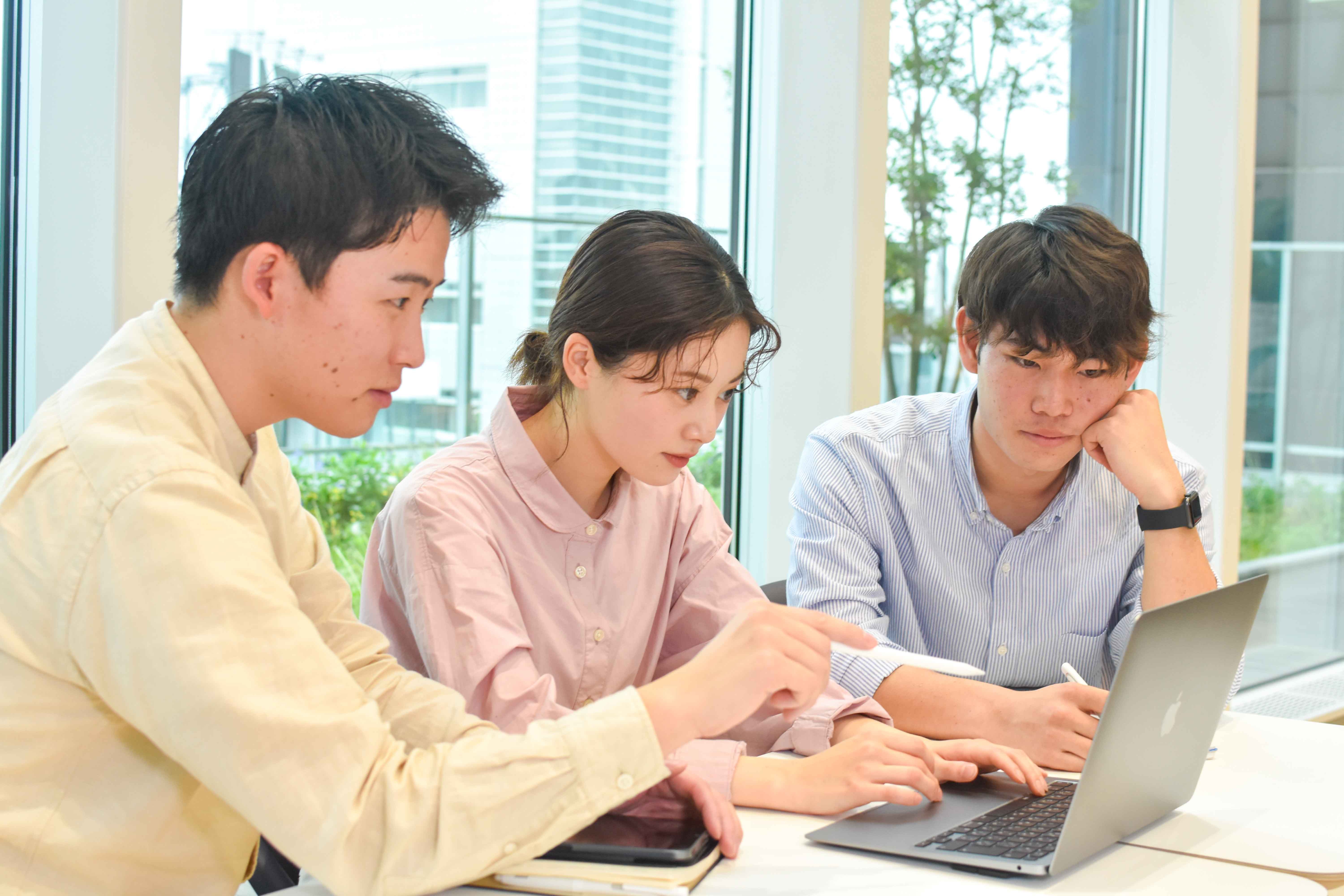 【経理】経理部長候補募集！働きやすい環境！事業拡大や海外展開も進める、IPO準備の「DX チームレンタル事業」 を中心に事業を展開するテックカンパニーの画像