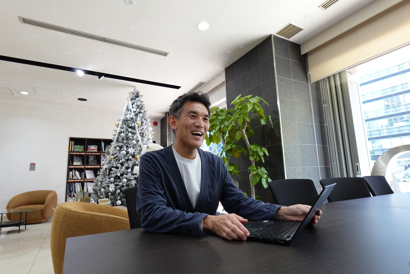 「長期伴走型」の資産税のプロを目指す｜独自の不動産ビジネス×AI・SAP導入の先進環境が整った税理士法人の画像