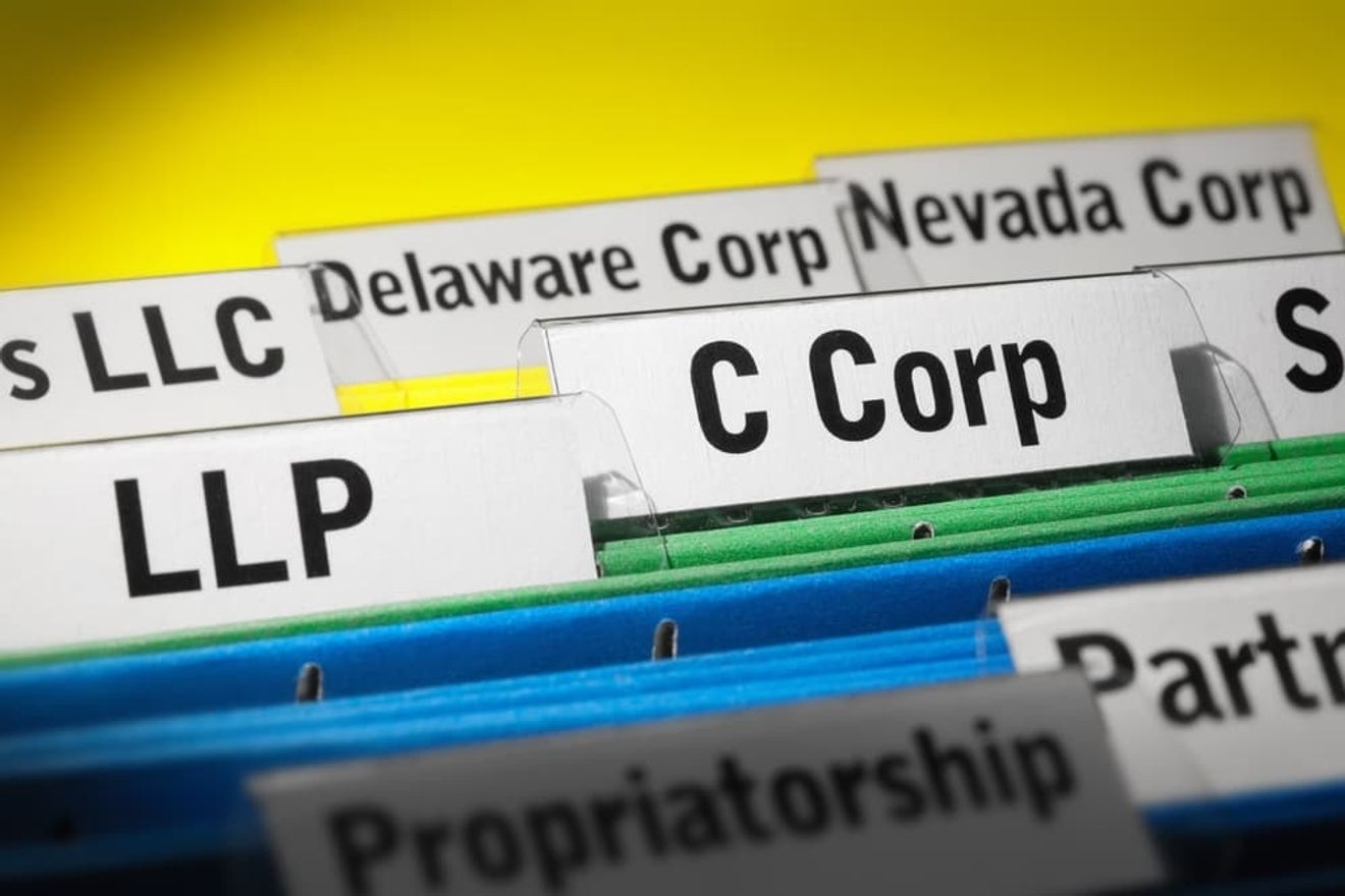 合同会社のメリットとは?株式会社や個人事業主と比べて解説