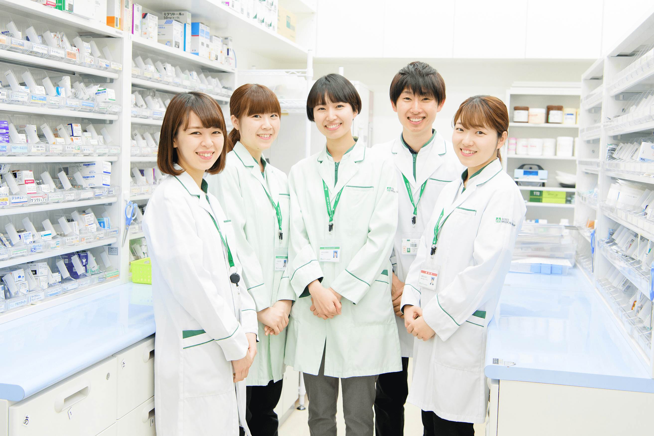 【プレイングマネージャー】週2日リモート可能／フレックスタイム制／月残業14時間程度／全国約800店舗調剤薬局店舗を展開する成長中企業の画像