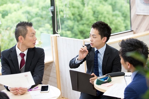 【フレックス／実質年休120日超】試験前休暇・講座代最大80％補助｜チーム制で育成支援、働きながら税理士資格取得を目指せる税務会計スタッフの画像