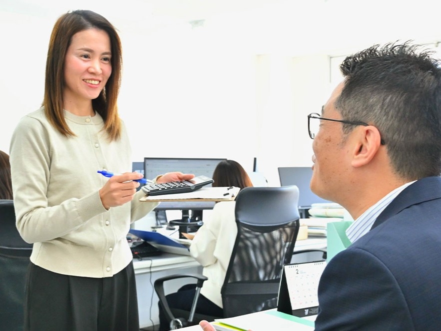 【未経験から“経営に踏み込む巡回担当者へ”】残業ほぼなし／年休120日！起業・スタートアップ支援を軸に、本音で経営相談ができるパートナーとして成長できる税理士事務所の画像