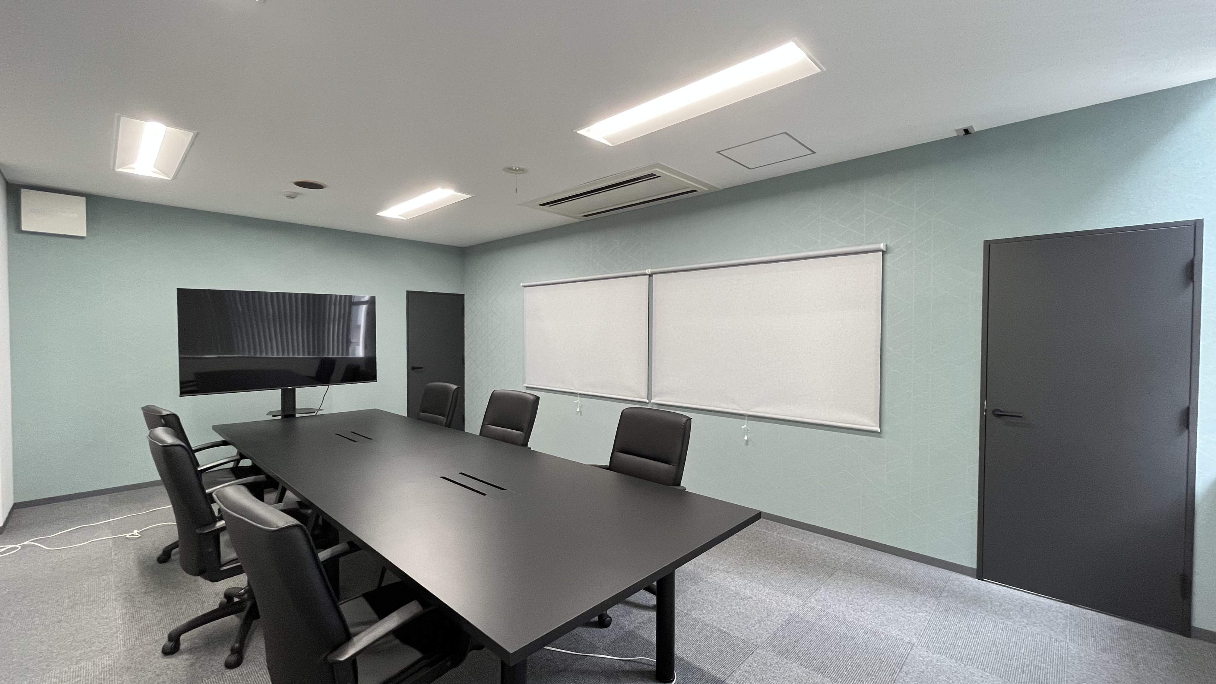 【労務担当】転勤無／関西TOPクラスの歯科法人を支える！医療法人翼翔会が運営する歯科医院のバックオフィス業務を専門に担う管理運営会社の画像