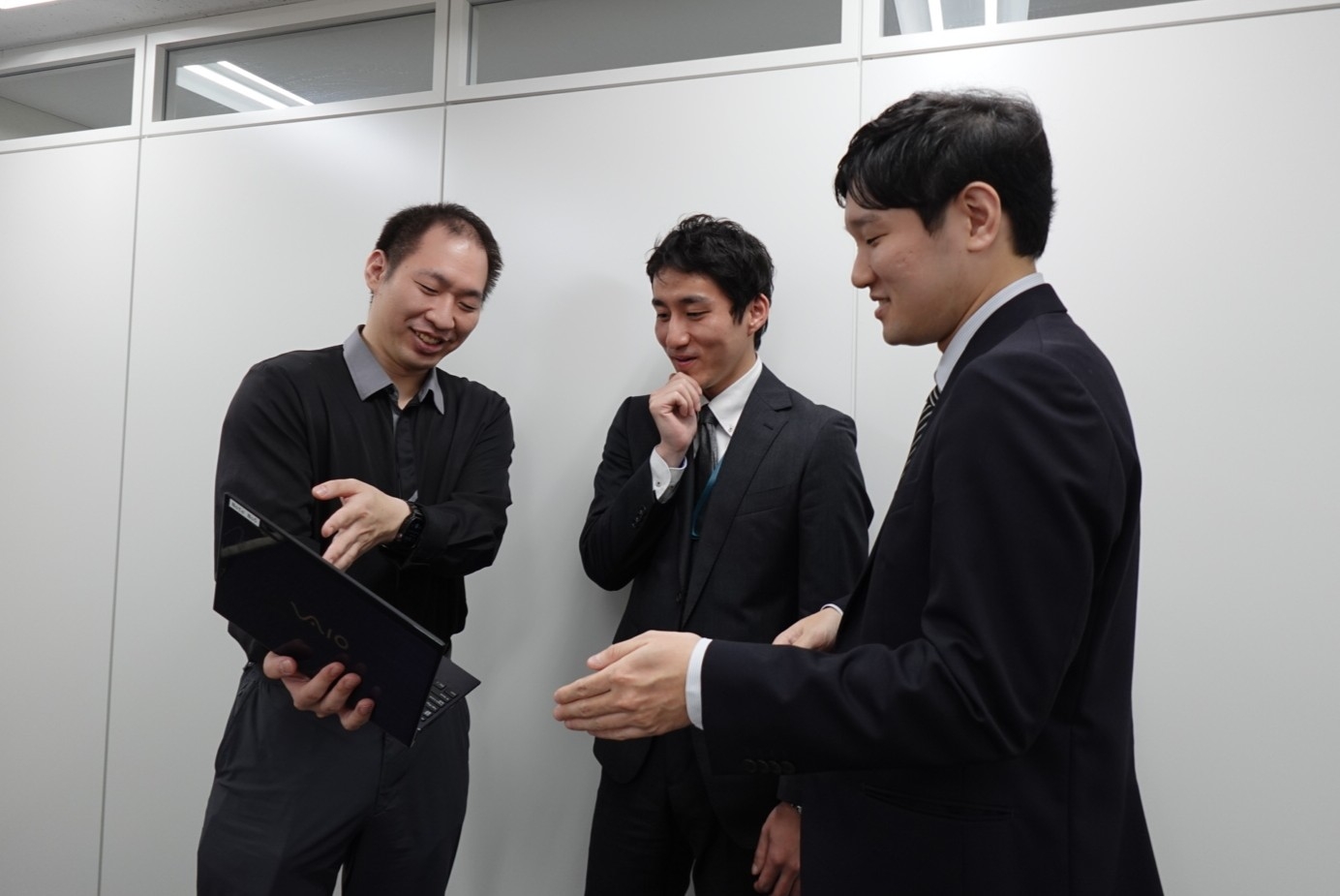 【17時退社可】働き方を崩さず、案件規模を拡大し、上場・1,000億円規模の税務に挑めるポジションの画像