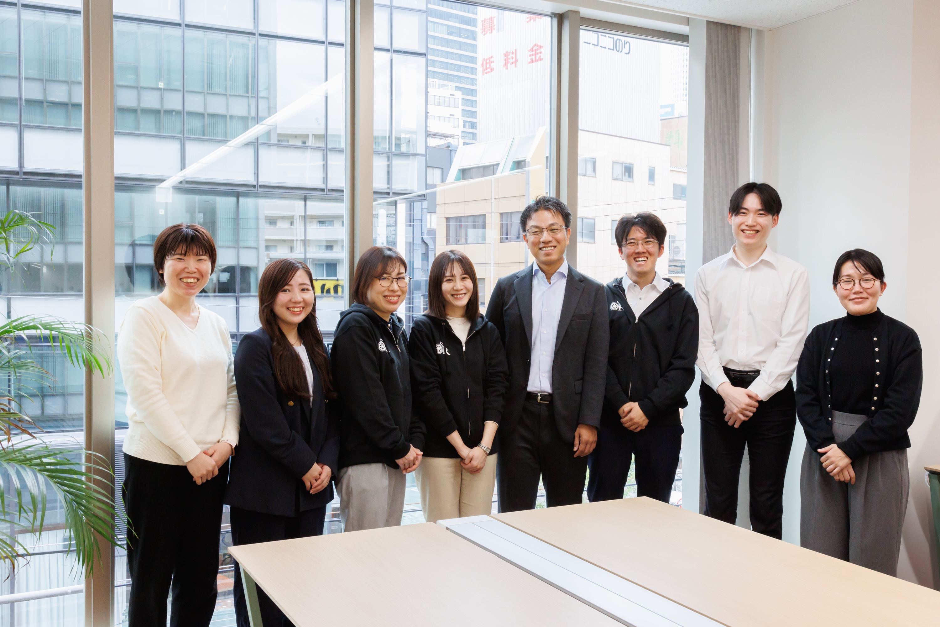 【業務に慣れてきたら週3日在宅勤務可＆残業は月10時間程度！】導入実績1,300社以上、継続率95％以上！企業型確定拠出年金（企業型DC）の導入を専門に支援する成長企業の画像