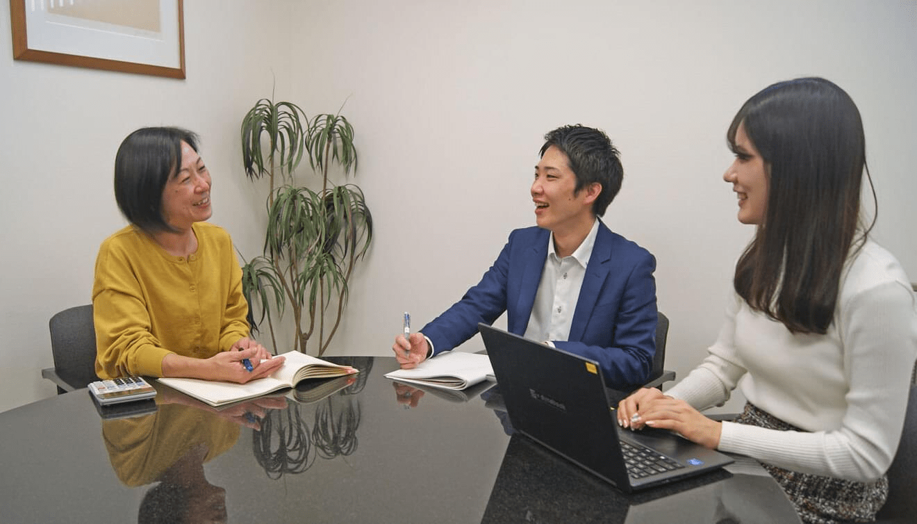 【あざみ野】税理士試験応援 ／リモートあり／残業少なめ／ DX化による業務効率化により安心して着実に税理士を目指せる税理士法人の画像