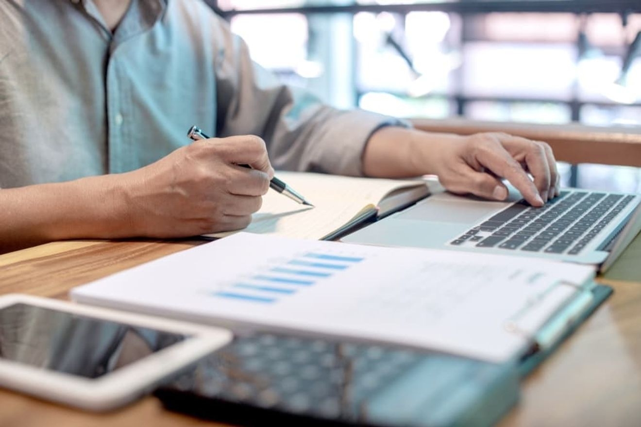 経理から財務への転職とキャリアパス