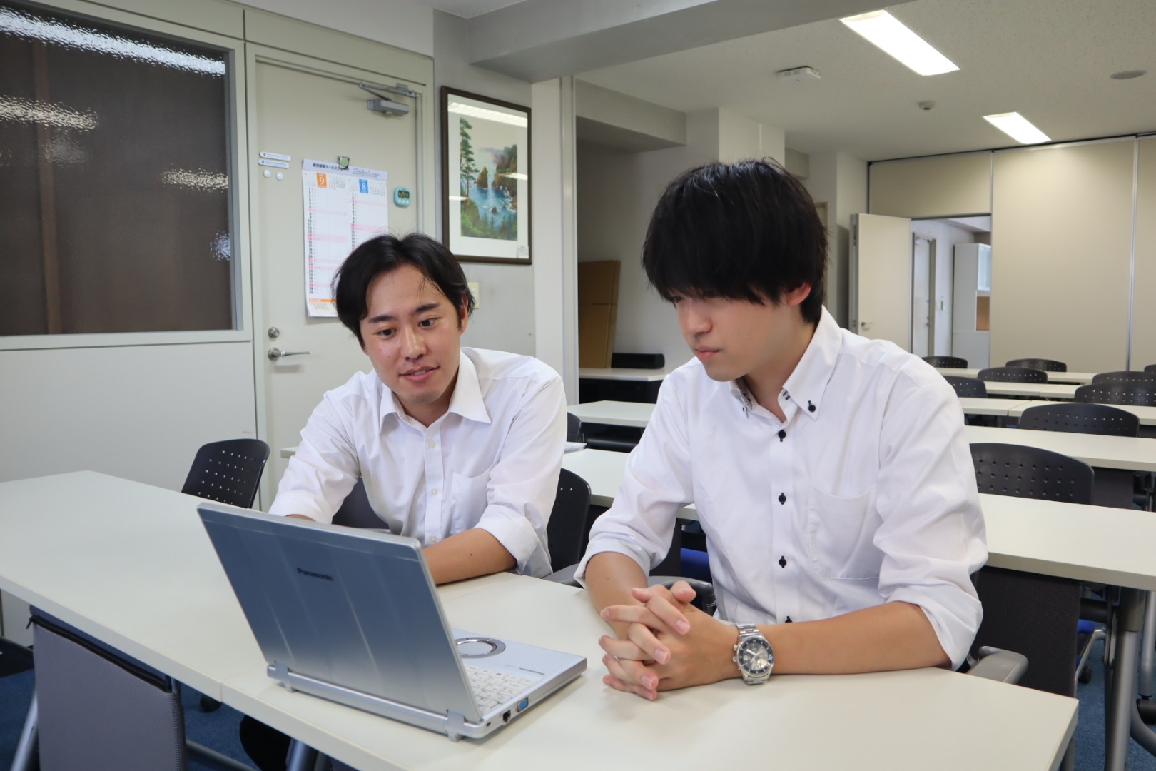 【着実に年収UP】“実力評価”の税務スタッフポジション！穏やかな社風でコツコツ成果を積める！ジョブローテーションにより幅広い業務経験が積める税理士法人の画像