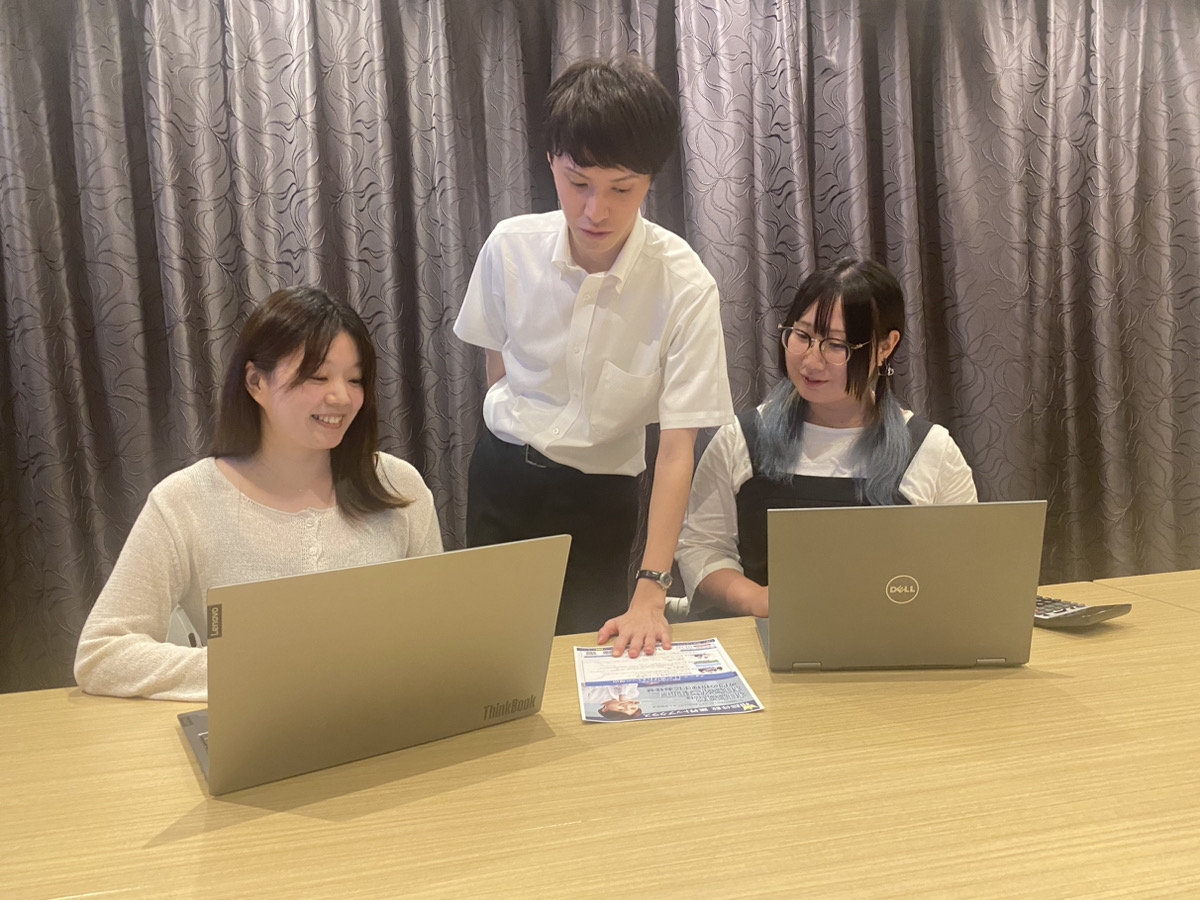 【税務スタッフ／内勤専任】顧客対応なし！事業会社の経理経験者も歓迎。残業少なめ＆中抜けOKの柔軟な環境でWLBを実現の画像