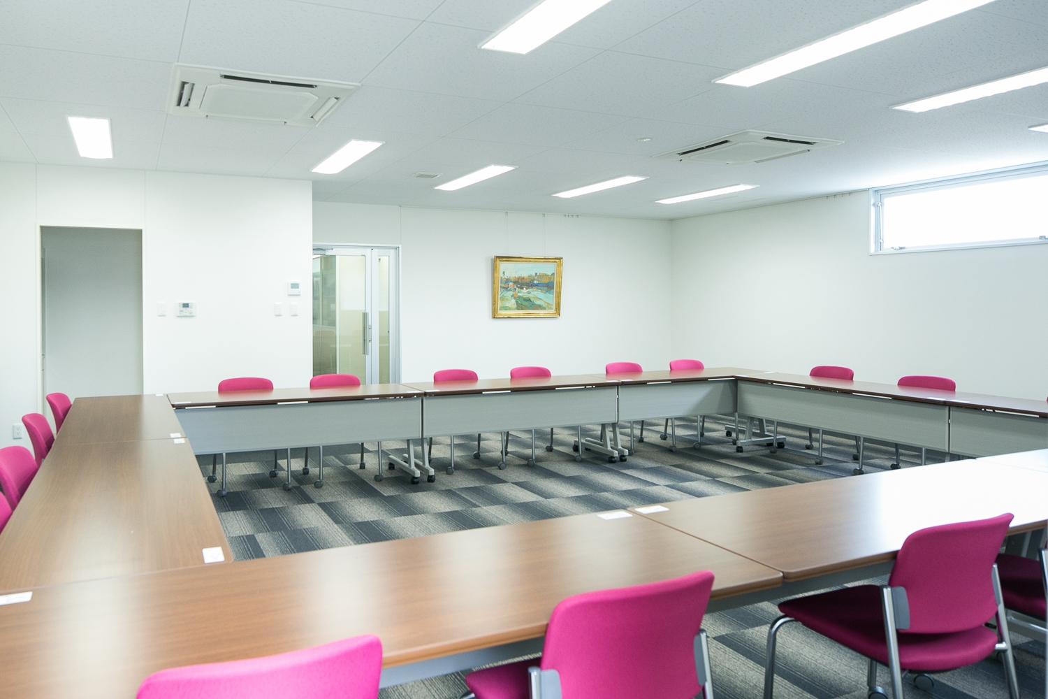 【税務会計】会計事務所勤務経験必須！インセンティブあり！実力次第で代表候補に！仕事とプライベートの両方を充実できる、柔軟な働き方が可能な税理士法人の画像