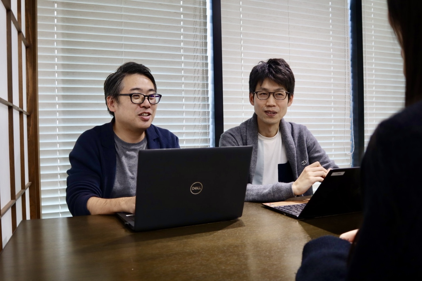 【実働7時間×試験前休暇10日間】勉強を続けながら前線に立ち、企業立ち上げの“今”に関われる。 創業3年以内の顧問先が約半数／裁量を持った提案に挑戦できる税務スタッフの画像