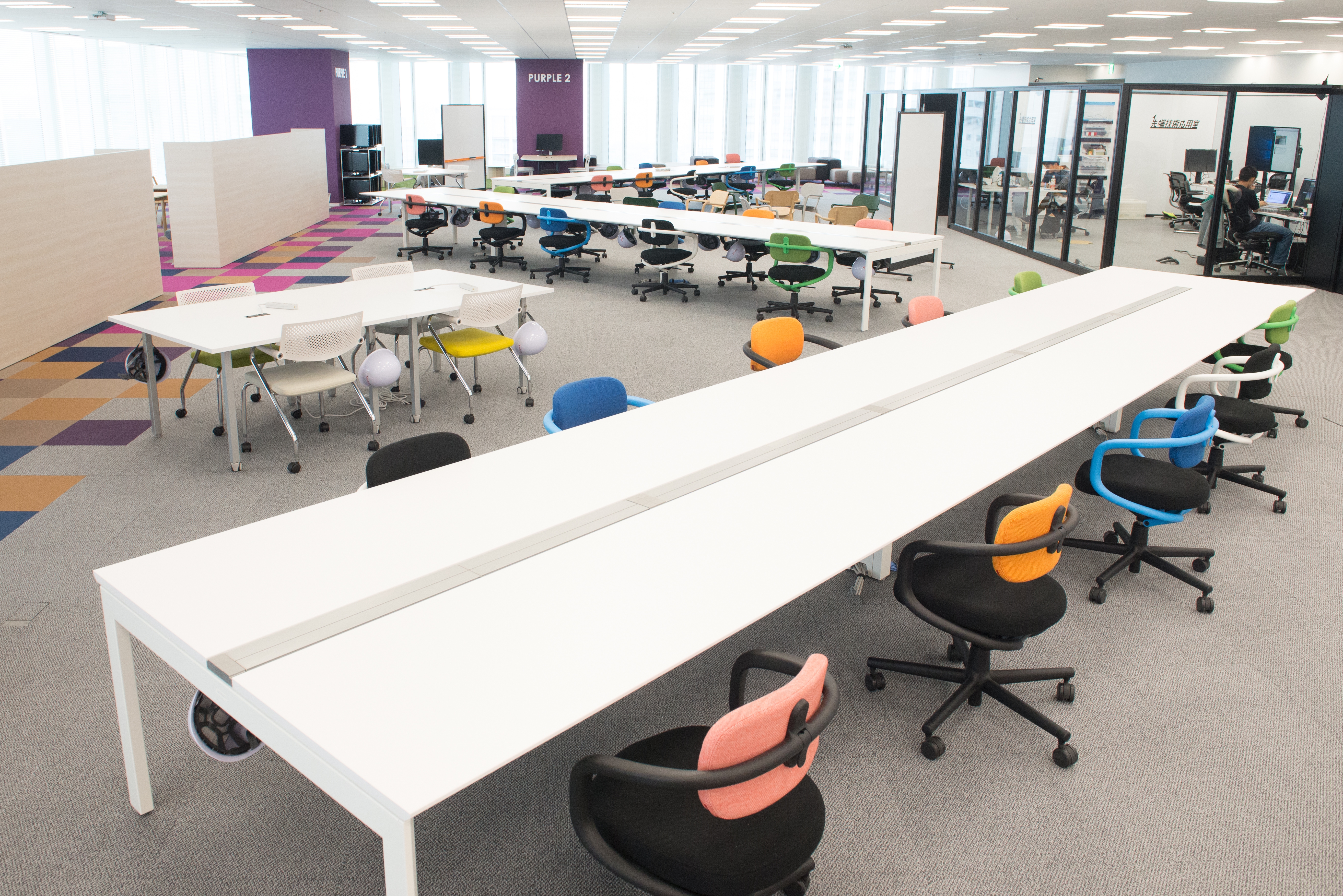 【経理】税務ポジション募集！柔軟な働き方が可能！100以上のサービスを持つweb業界で圧倒的な存在感のIT企業の画像