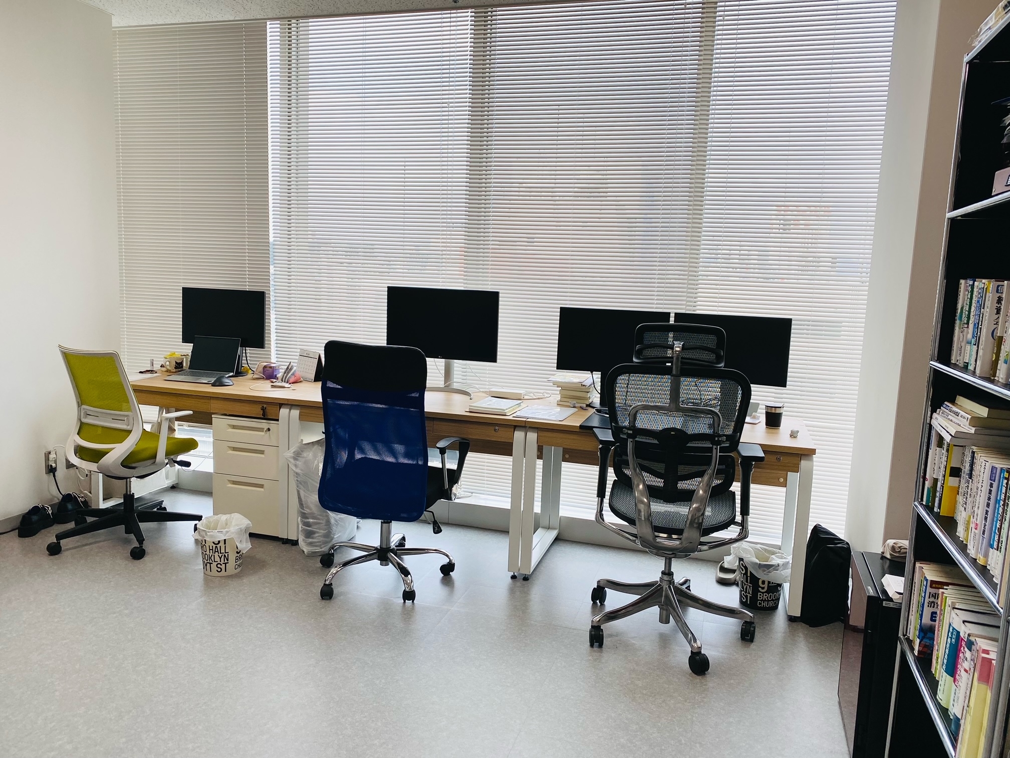 【税理士補助スタッフ】業界経験者必見！国際税務や医療法人、上場企業やIPO関連企業など、業種や規模が様々な企業のサポートが経験できる税理士法人の画像