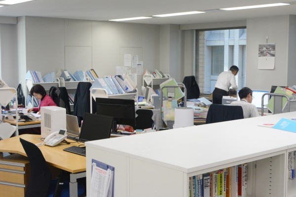 【税理士補助】月残業20時間未満！税理士資格取得者歓迎/資産税・資本政策・M&Aなどの税務コンサルティング業務/東京丸の内にある綺麗なオフィス/働きやすく、高収入が目指せる税理士法人の画像