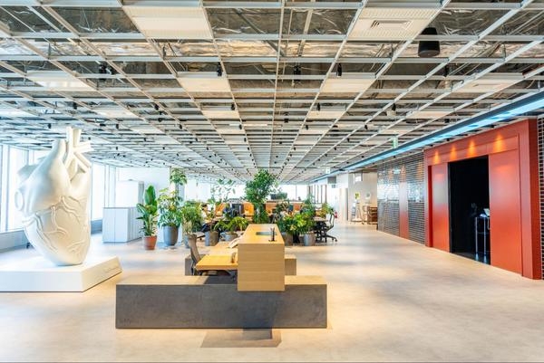 週3リモート／フレックス｜創業70年超・カシワバラグループ｜家族・資格手当など福利厚生充実。安定基盤のもと、連結決算や管理会計に挑むの画像