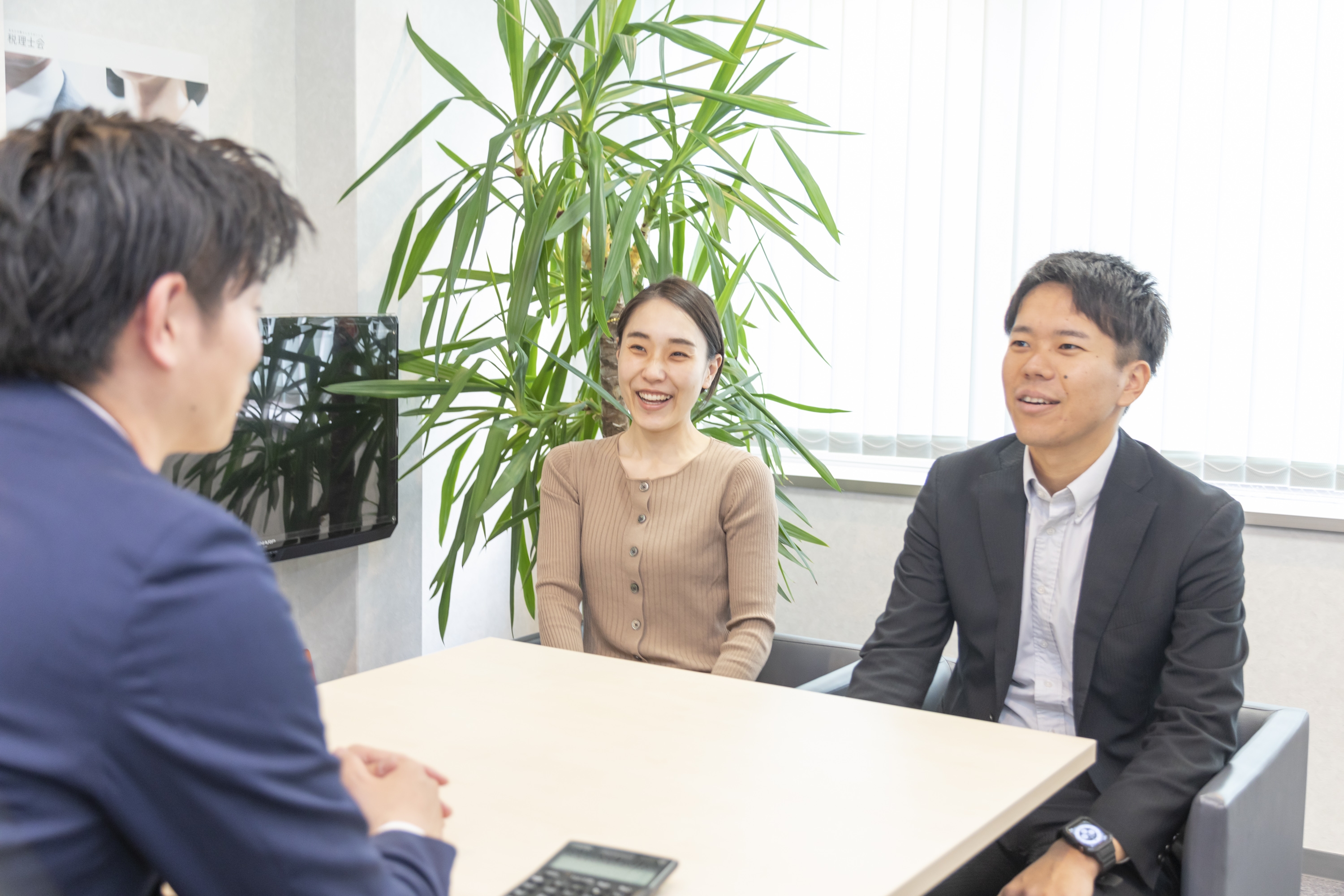 【税理士補助スタッフ】事務所経験必須！資格取得応援！法人化から19年の確かな実績！1億円規模の顧問先を多数経験することができる税理士法人の画像