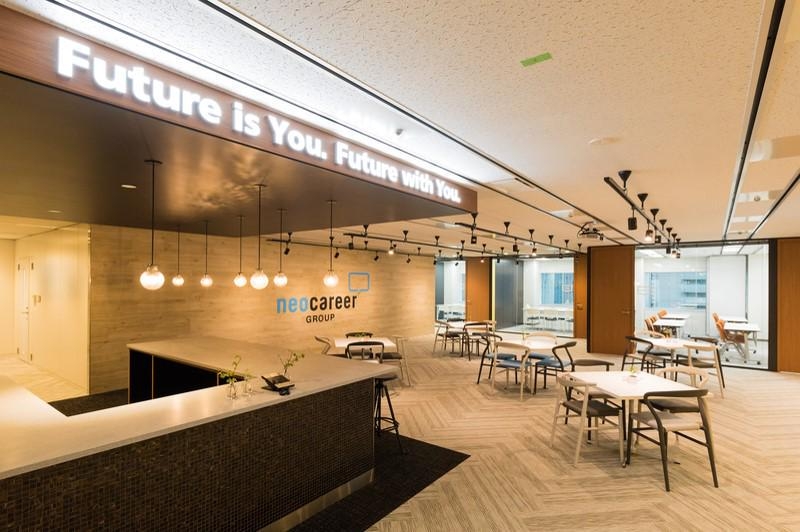 【財務経理マネージャー候補】週2日リモート可／上場企業水準の財務会計スキルが身につく◎IPOを視野に、介護や海外事業など多角展開する業界大手の総合人材会社の画像