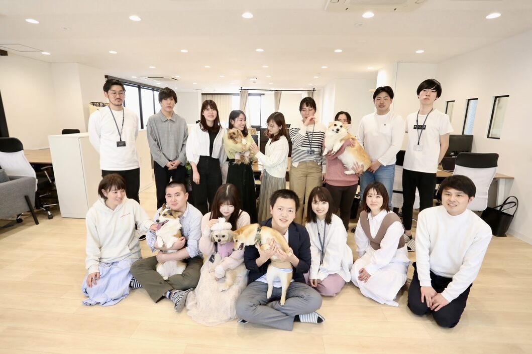 【経理】財務経理リーダー候補募集！リモートワーク・フレックスタイム！会員愛犬数25万頭を突破！国内フレッシュペットフード売り上げNo.1を誇り、3期連続100%成長を継続するIPO準備企業の画像