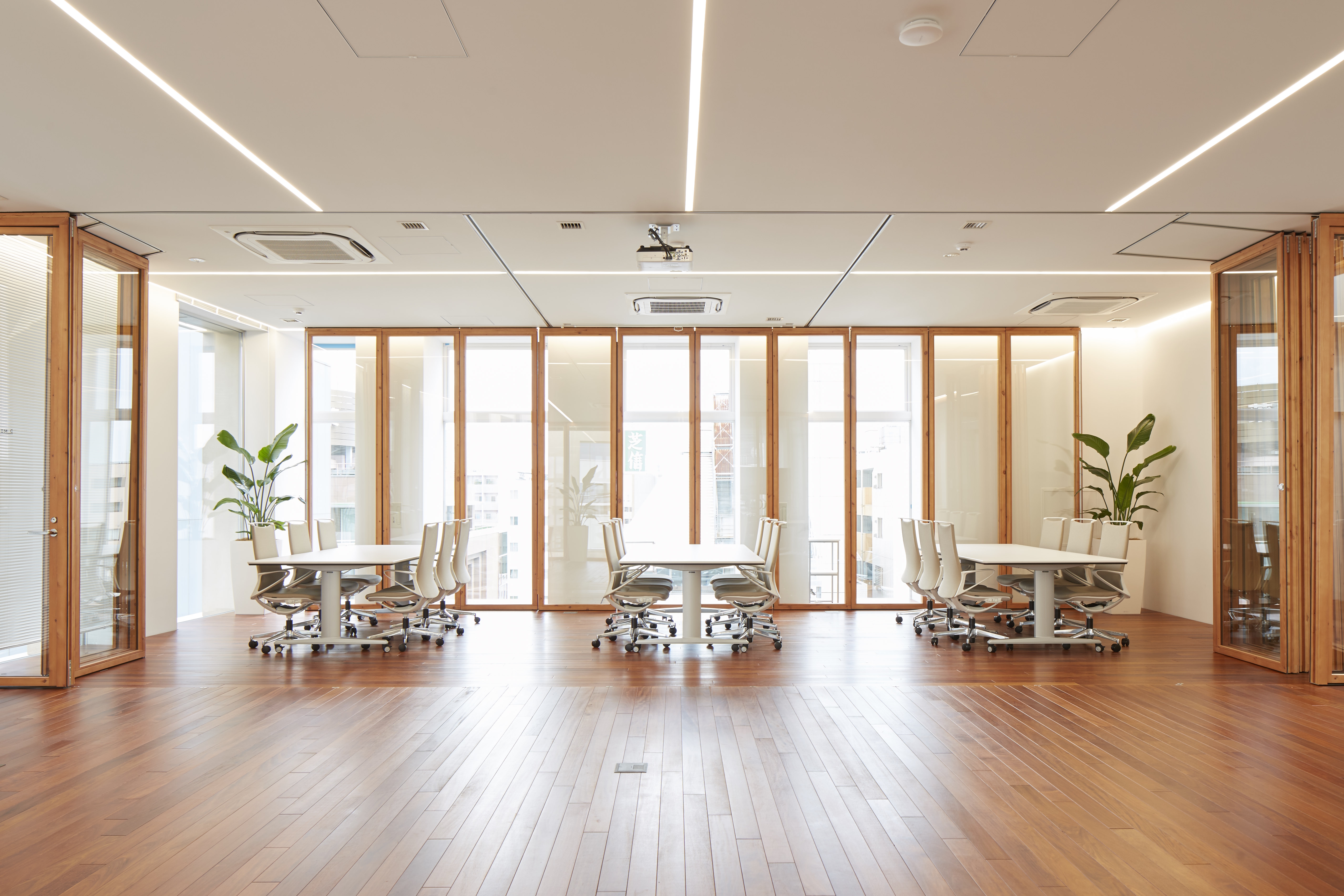 【経理スタッフ】フレックスあり/将来は連結・開示・経営企画などすぐに挑戦可能！ /連結売上高は過去最高を更新し55億円！「コミュニティ」をベースに、 ブランドや事業の成長に貢献するユニークなマーケティング支援を提供するスタンダード上場企業の画像