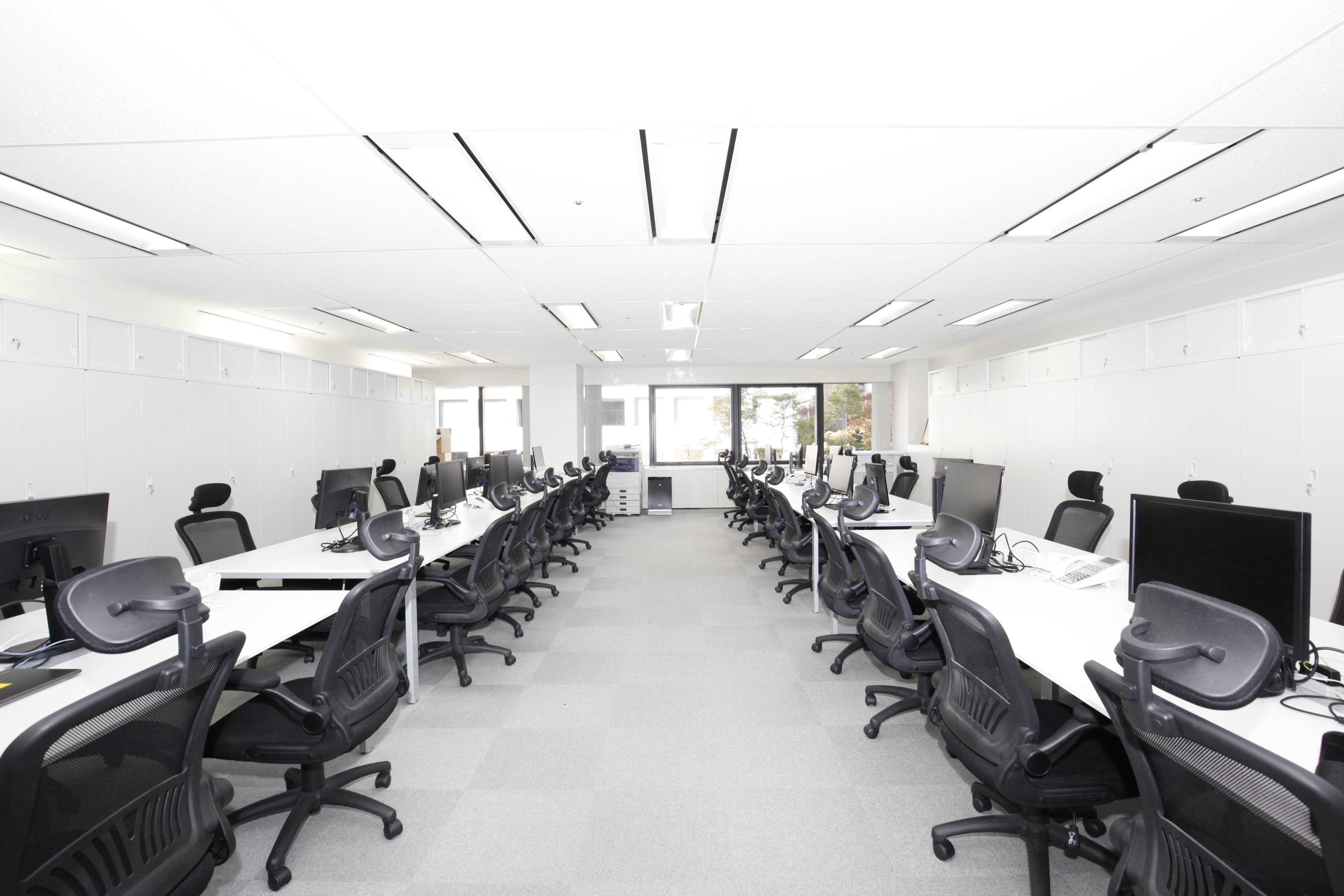 【税務スタッフ】 7時間勤務！年間休日120日以上！本質を見極めた大胆な切り口でかつてない発想の黒字戦略や問題解決手段を提案する税理士法人の画像