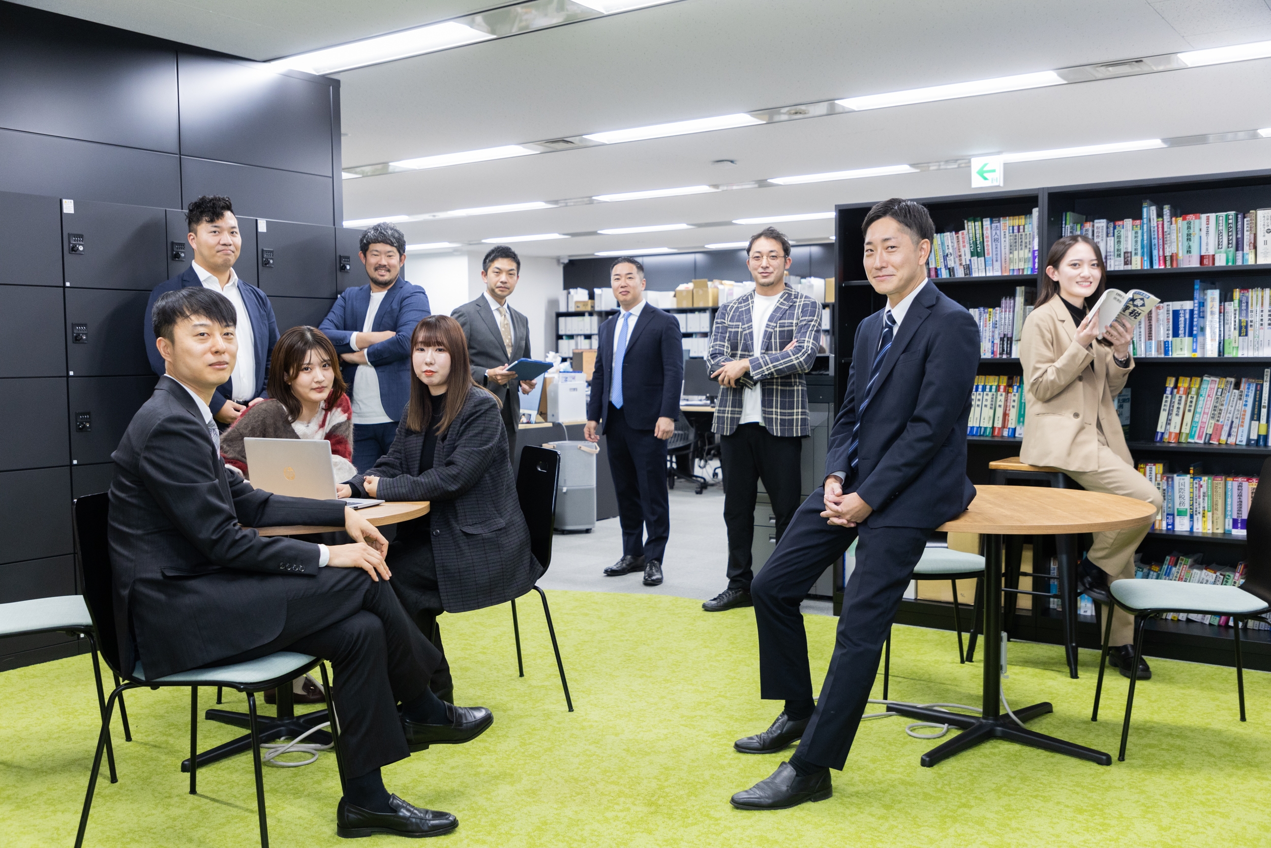 【安定基盤×成長フェーズ】多彩な顧客支援を通じて専門性を磨ける！顧客の売上向上に特化した急成長の環境で、CFOとしての視点を磨き経営支援の最前線で活躍できる税理士法人の画像