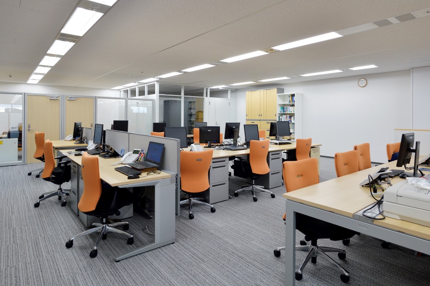 【給与計算・社会保険手続スタッフ】経験者必見！働き方の多様性に対応し、人事労務・給与計算の課題を解決する社会保険労務士法人の画像