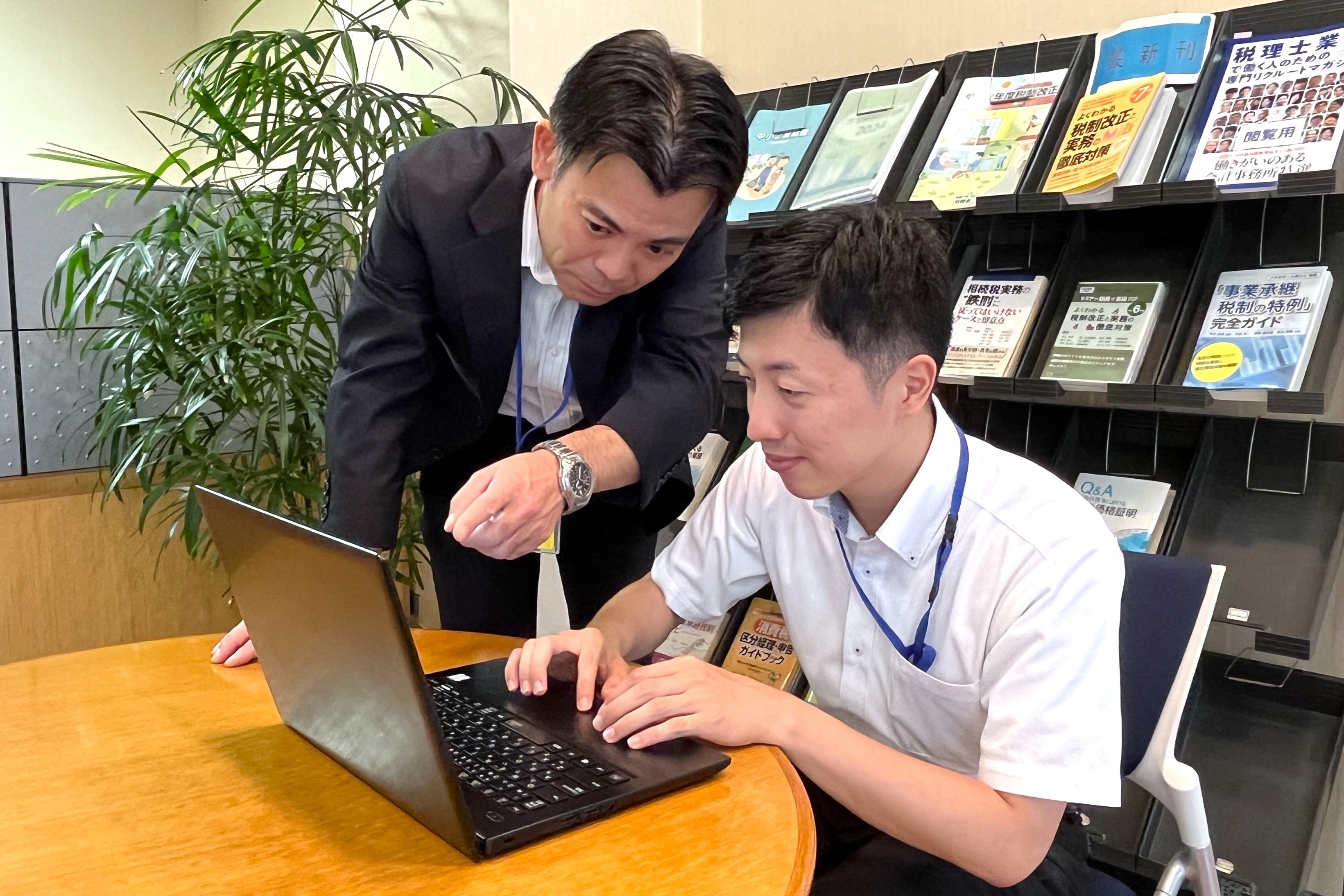 【20代歓迎｜圧倒的に経験値を積める】上場企業の税務や相続・事業承継まで経験できるオールラウンダーを目指す税務会計スタッフの画像