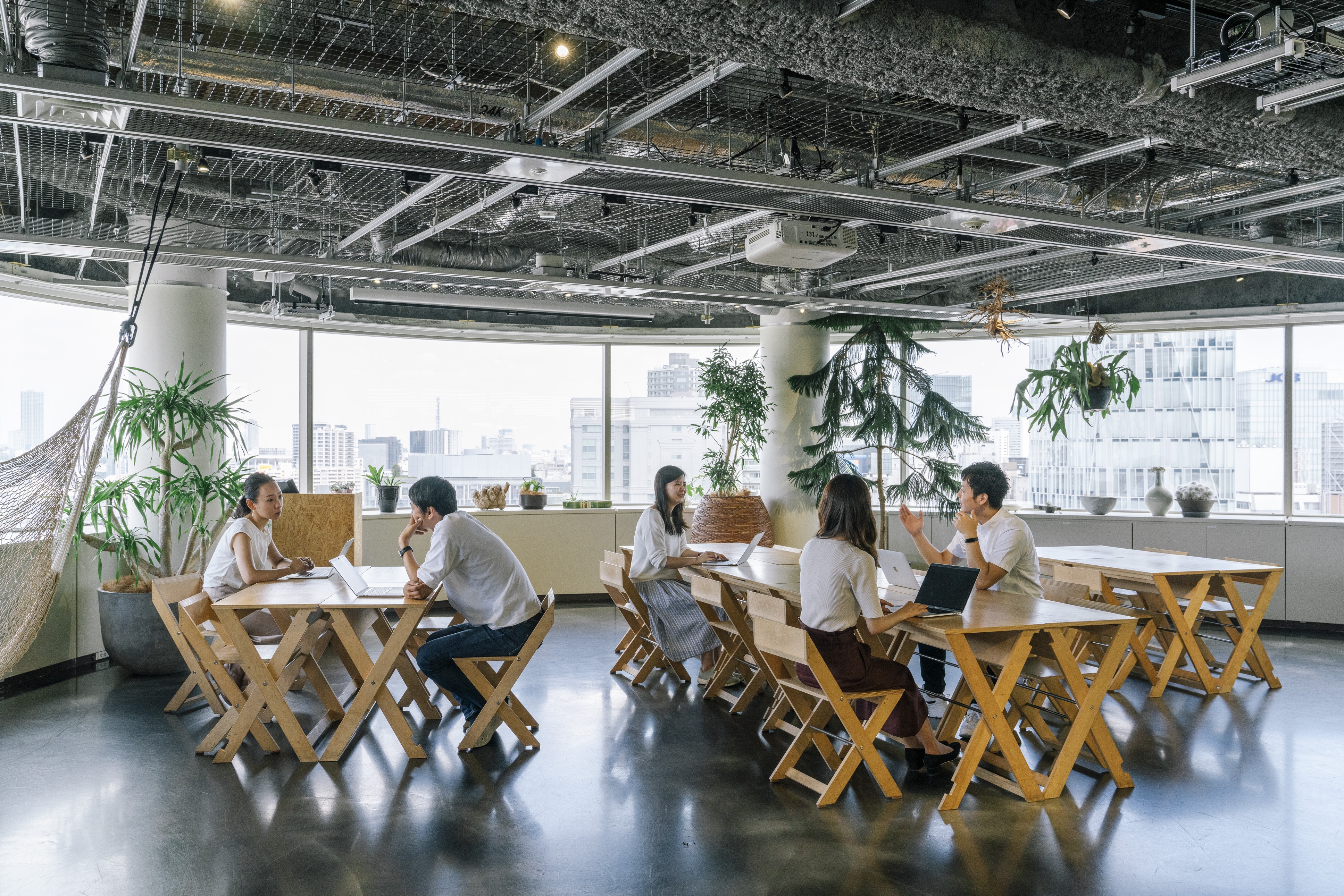 【経理】経理経験3年以上必須！2019年東証マザーズ上場、法人向けビジネスネットワークを開発するITベンチャーの画像