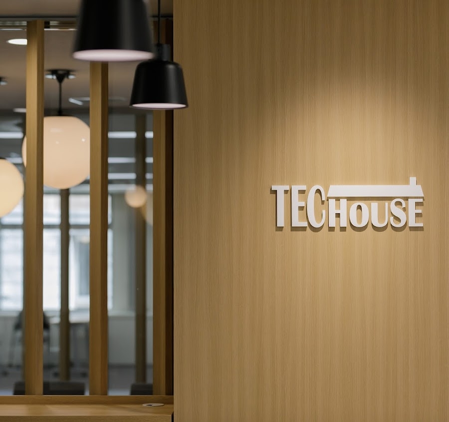 【経理】経理スタッフ！フレックスタイム！HR業界大注目の業務システム運用を行う急成長中の企業の画像